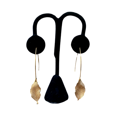 Leaf arc hoop earrings
